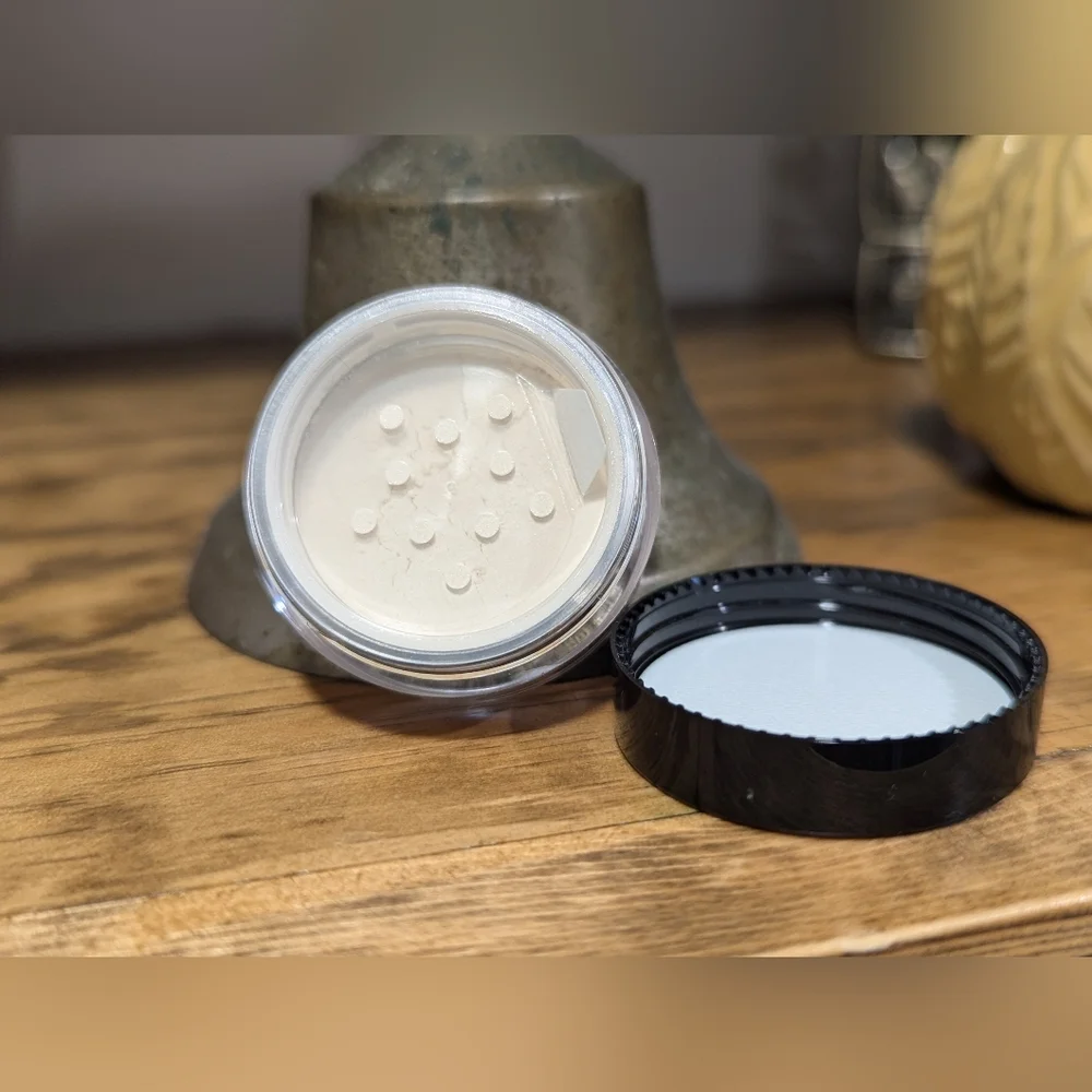 New Kat Von D Lock-It Setting Powder Translucent Mini Size 1.4g/.049oz